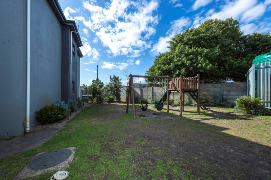 2 Bedroom Property for Sale in Protea Heights Western Cape